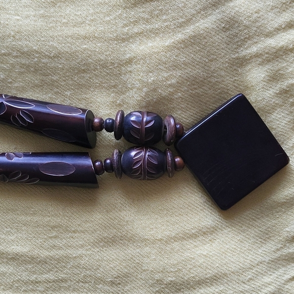 Wood Necklace - Picture 10 of 10